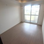 6帖の洋室 (居間) 6帖の洋室 (居間)