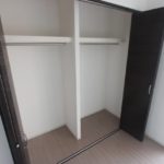 5帖洋室の大型クローゼット 5帖洋室の大型クローゼット