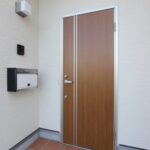 落ち着いた玄関です (玄関) 落ち着いた玄関です (玄関)